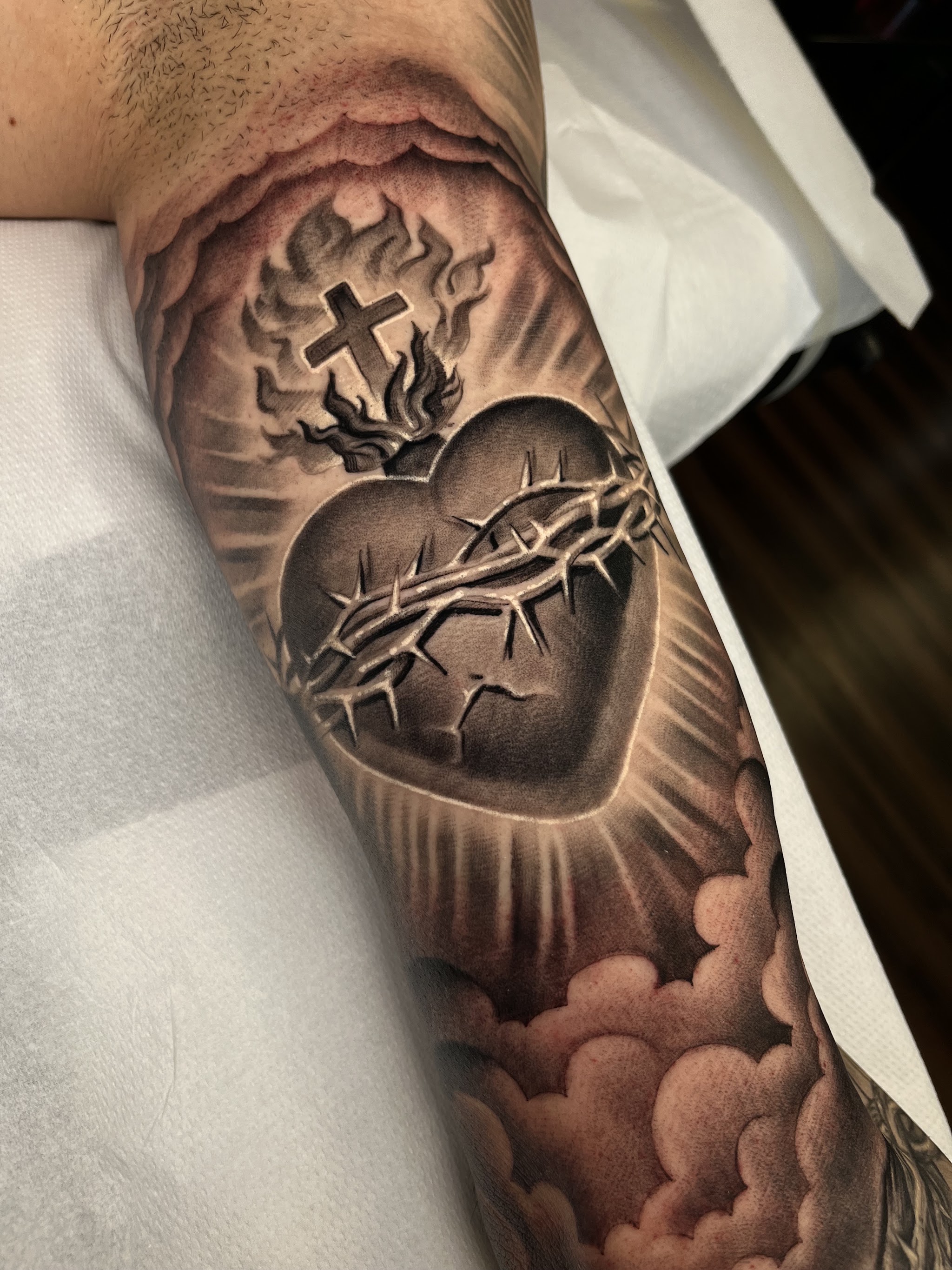 Sacro cuore in nero e grigio