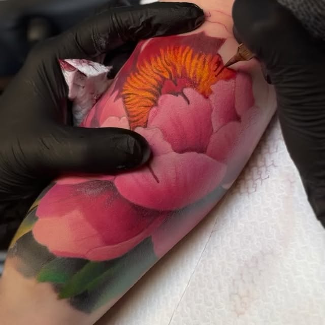 Fiore a colori in lavorazione